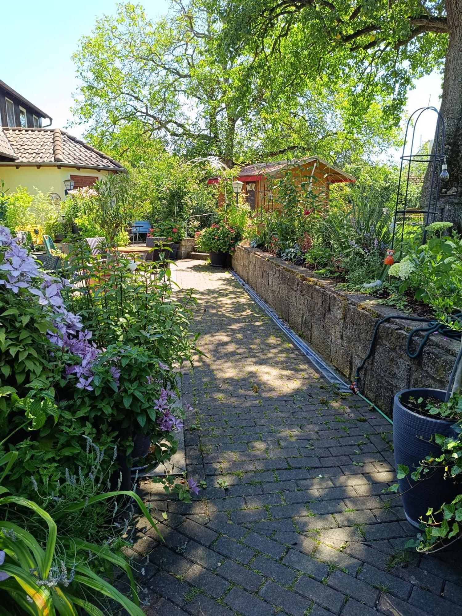Landgasthof Zum Rappen Creglingen Bagian luar foto